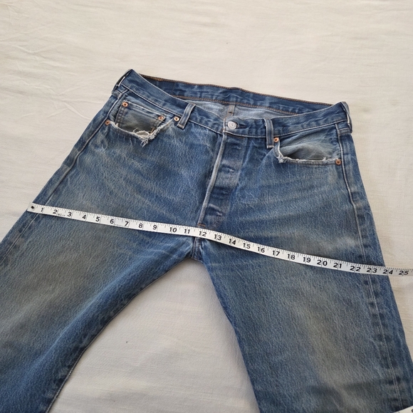 Levi's 501 Fit Perfectly Worn Distressed Men's Blue Jeans 36×32 36 Inch Waist - Picture 10 of 13
